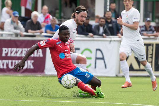Helsingborgs Oke Akpoveta  i fotbollsmatchen i Superettan