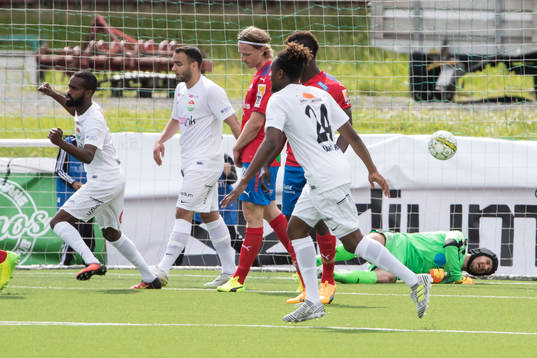 1-0 bakom Helsingborgs målvakt Matt Pyzdrowski  i