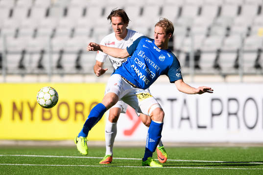 Norrbys Nicklas Savolainen och Örgrytes Danny Ervik