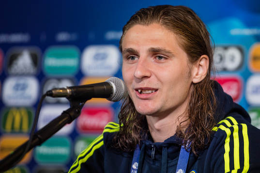 Pawel Cibicki deltar i en presskonferens