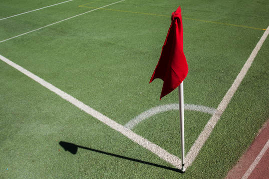 En hörnflagga innan fotbollsmatchen i Damallsvenskan