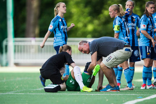 Hammarbys Elena Sadiku har skadat sig
