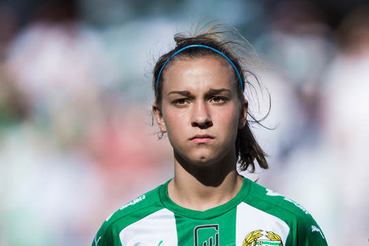 Hammarbys Julia Zigiotti Olme innan fotbollsmatchen i