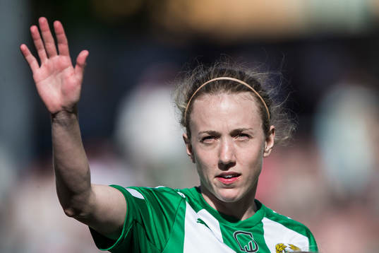 Hammarbys Olga Ekblom innan fotbollsmatchen i