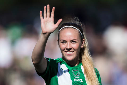 Hammarbys Cathrine Dahlström innan fotbollsmatchen i