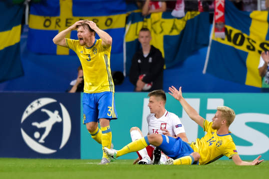 Bläddra bland fler bilder av Fotboll, U21-EM, dag 4, Polen - Sverige