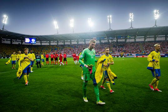 Sveriges Alexander Fransson, målvakt Anton Cajtoft, Adam