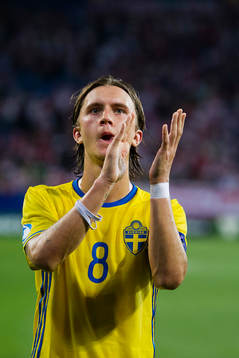 Sveriges Kristoffer Olsson tackar publiken