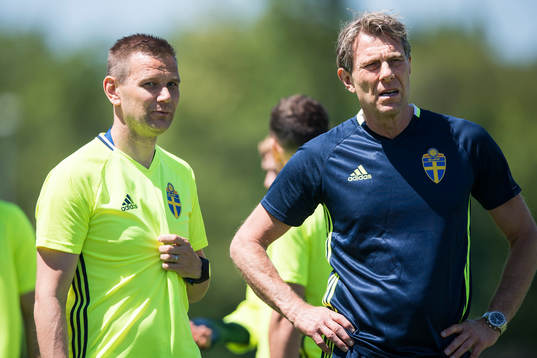 assisterande förbundskapten Andreas Pettersson och