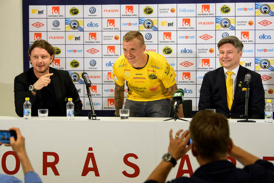 Klubbchef Stefan Andreasson, nyförvärvet Samuel Holmén