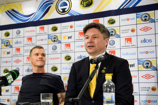 Ordförande Bo Johansson och nyförvärvet Samuel Holmén