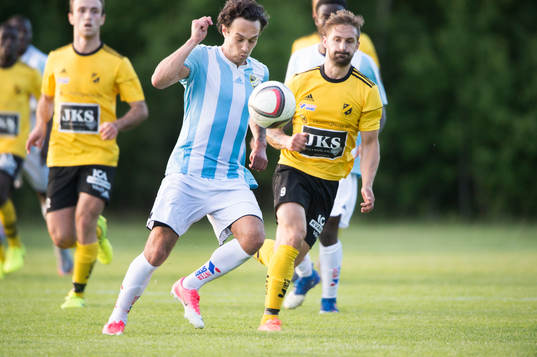 IFK Hässleholms Karim Al-Asi  i matchen i division 2