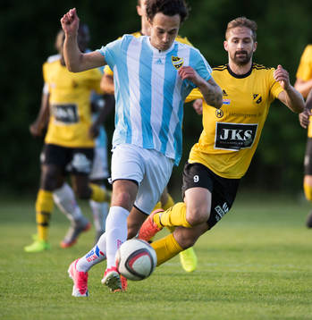IFK Hässleholms  Karim Al-Asi  i matchen i division 2