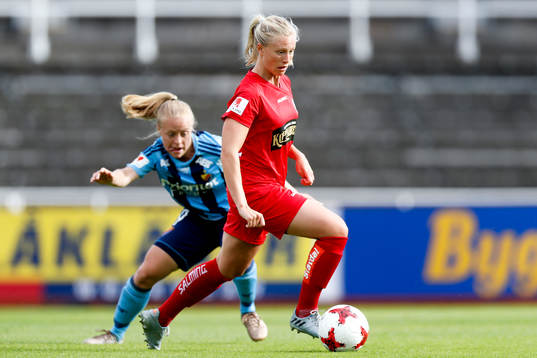 Djurgårdens Fillipa Pettersson och Göteborgs Rebecka