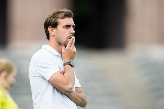 Djurgårdens tränare Joel Riddez ser fundersam ut