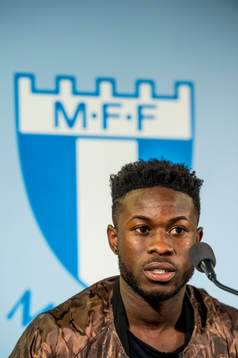 Malmö FF presenterar Kingsley Sarfo som ny spelare i