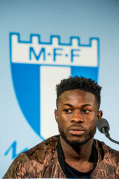 Malmö FF presenterar Kingsley Sarfo som ny spelare i