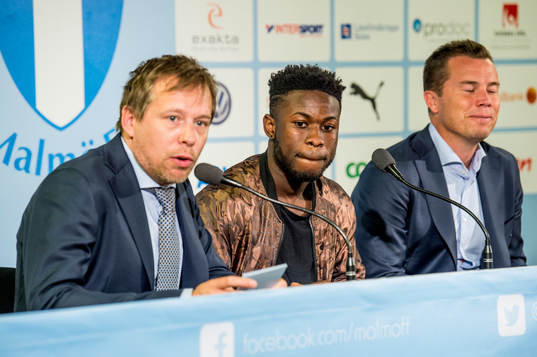 Malmö FFs presschef Peter Åhlander och sportchef Daniel