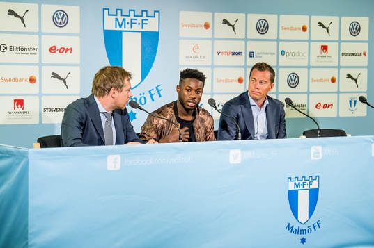 Malmö FFs presschef Peter Åhlander och sportchef Daniel