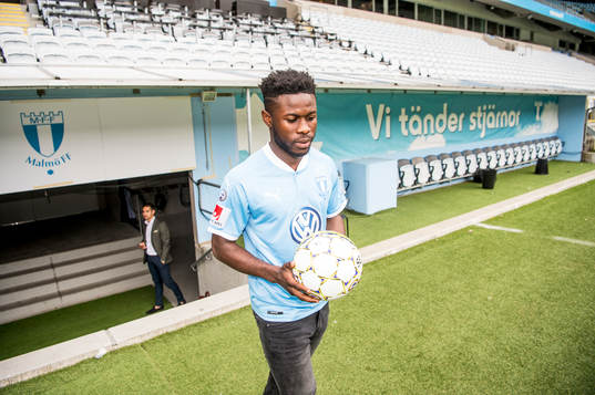 Malmö FF presenterar Kingsley Sarfo som ny spelare i