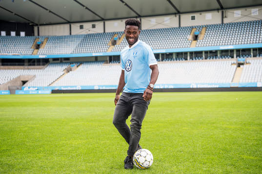 Malmö FF presenterar Kingsley Sarfo som ny spelare i