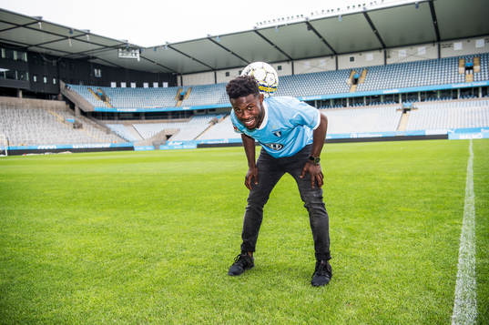 Malmö FF presenterar Kingsley Sarfo som ny spelare i