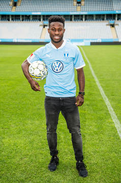 Malmö FF presenterar Kingsley Sarfo som ny spelare i