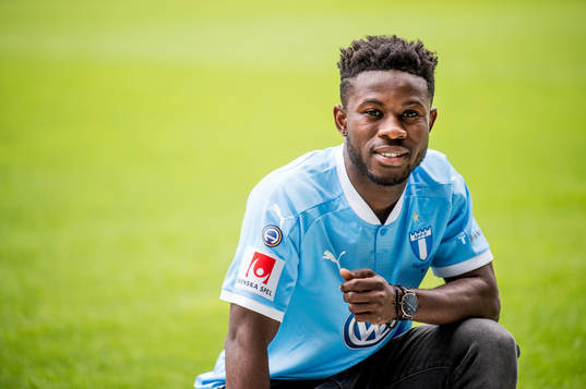 Malmö FF presenterar Kingsley Sarfo som ny spelare i