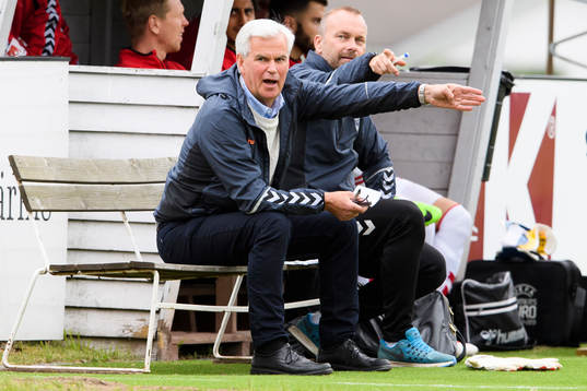 Kalmars tränare Nanne Bergstrand och assisterende tränare