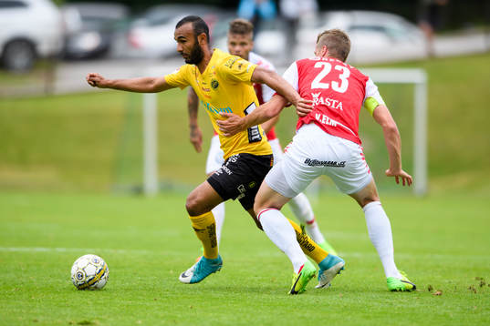 Elfsborgs Issam Jebali och Kalmars Viktor Elm