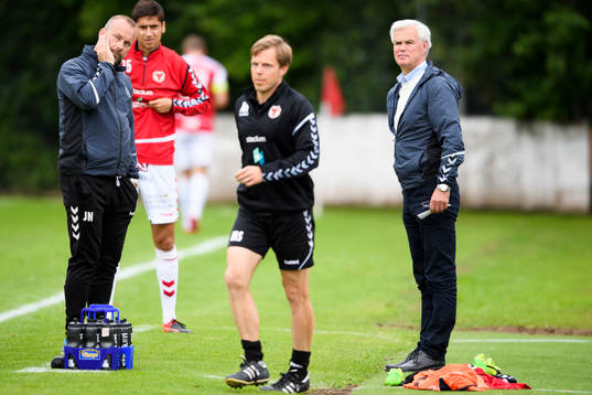 Kalmars tränare Nanne Bergstrand och assisterende tränare