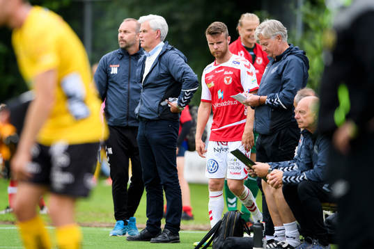 Kalmars tränare Nanne Bergstrand och Kalmars assisterende