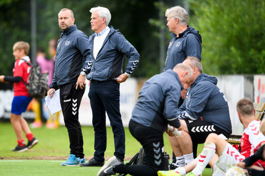 Kalmars tränare Nanne Bergstrand och Kalmars assisterende