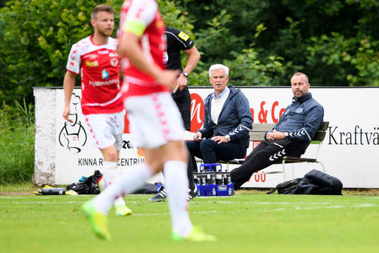 Kalmars tränare Nanne Bergstrand och assisterende tränare