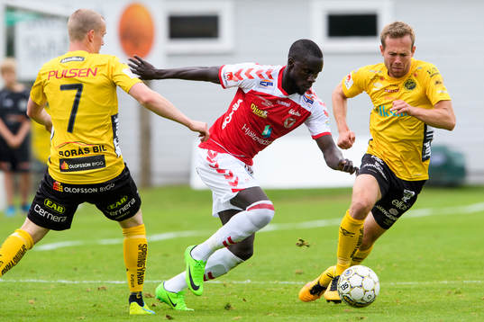 Kalmars Papa Alioune Diouf och Elfsborgs Anders Randrup