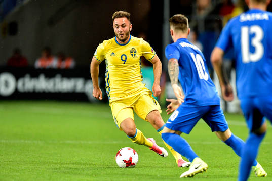 Sveriges Muamer Tankovic och Slovakiens Albert Rusnak