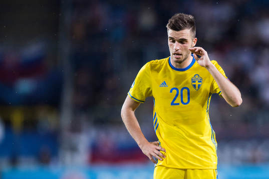 Sveriges Egzon Binaku deppar
