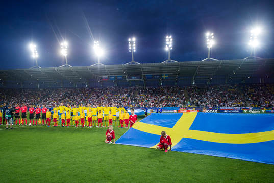 Sveriges spelare står uppställda