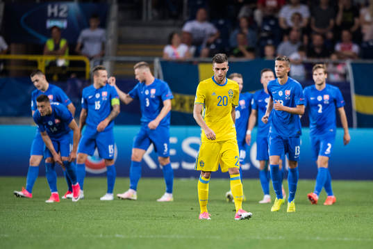Sveriges Egzon Binaku deppar