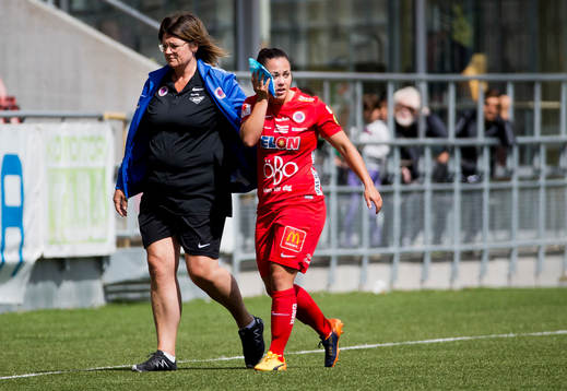 Örebros Michelle De Jong deppar