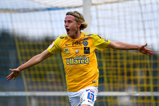 Falkenbergs Viktor Götesson jublar