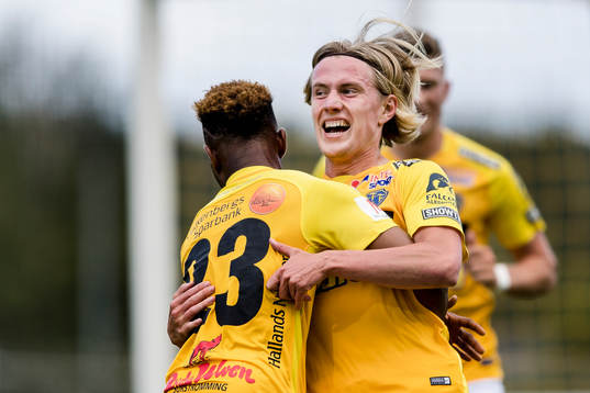 Falkenbergs Viktor Götesson jublar