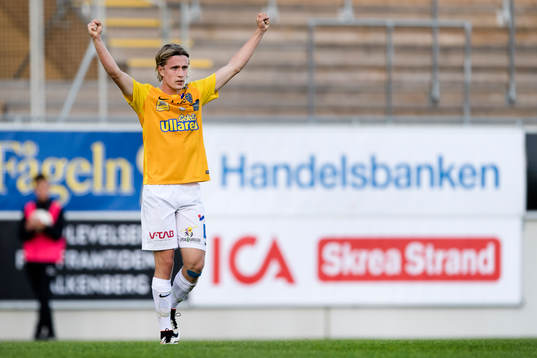 Falkenbergs Viktor Götesson jublar