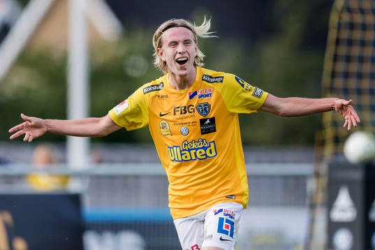 Falkenbergs Viktor Götesson jublar