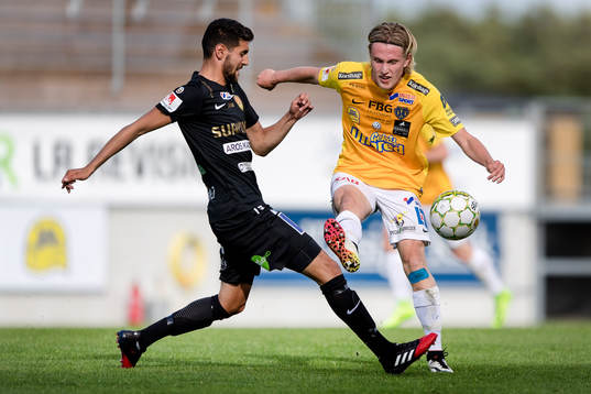 Syrianskas Filip Korkes och Falkenbergs Viktor Götesson