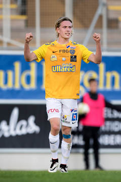 Falkenbergs Viktor Götesson jublar