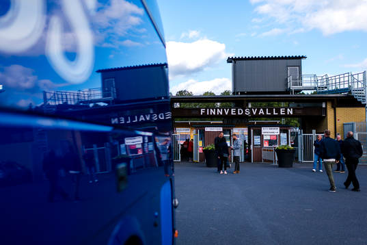 Exteriör vy av entrén till Finnvedsvallen före