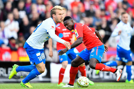 Värnamos Simon Nilsson och Helsingborgs Oke Akpoveta