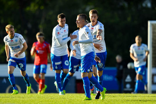 Värnamos Melvin Frithzell jublar