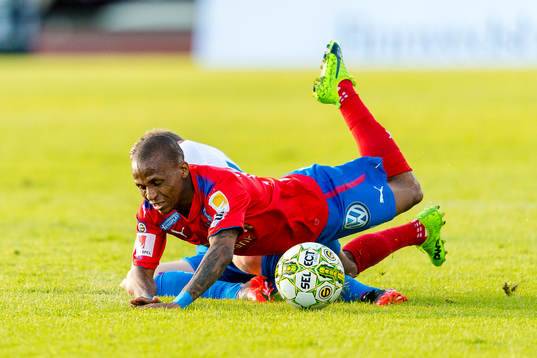 Helsingborgs Bradley Surprise Ralani faller